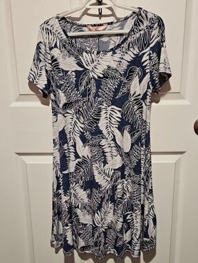 SJS Navy and White Scoop-Neck Dress with Leaf Motif